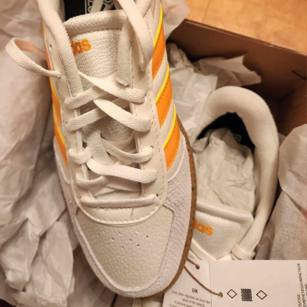 Women's ADIDAS Sleek Breaknet Sneakers  size 8.5 Brand New In Box